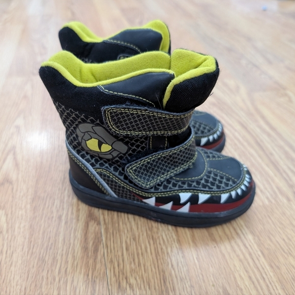 Black and Yellow Winter Boots with Velcro Closure - Picture 1 of 8